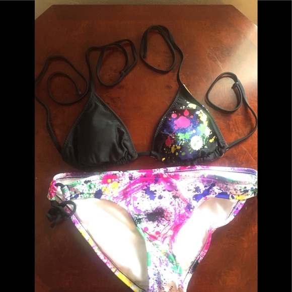Splat painting designed bikini - Picture 2 of 3